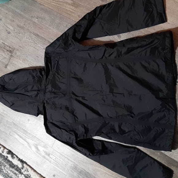 Columbia Omni tech Jacket - Picture 7 of 7